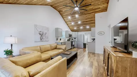 1341 Summertown Hwy, Hohenwald, TN 38462