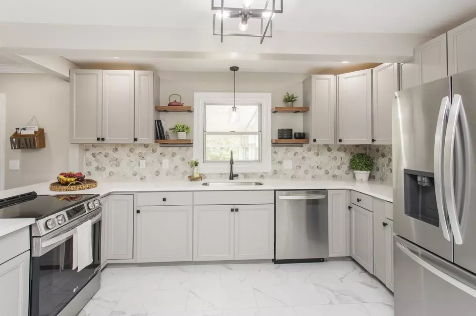Kitchen - 32 Jones Cir, Old Hickory, TN 37138 photo 3 of 3