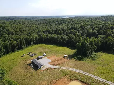 124 Mathis Cemetery Rd, Stewart, TN 37175