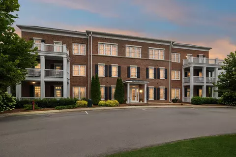201 Swain Cir #104, Franklin, TN 37064