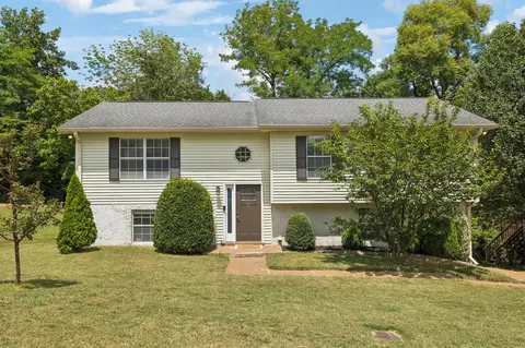 210 Ash Grove Dr, Nashville, TN 37211