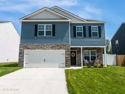 127 Summit Ridge Ln, Oak Ridge, TN 37830