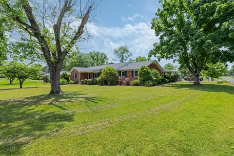 400 Dow Dr, Shelbyville, TN 37160