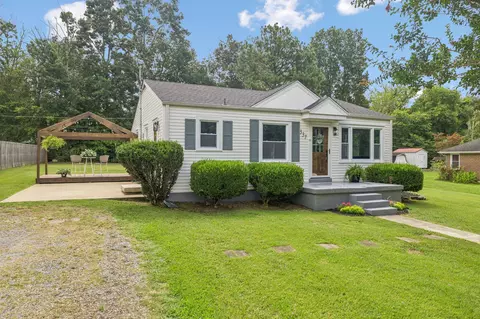 337 Hickory Cir, Lewisburg, TN 37091