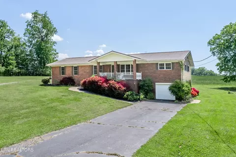 917 Swan Pond Circle Rd, Harriman, TN 37748