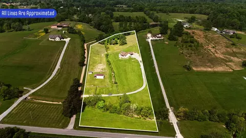 1631 Rock Bridge Rd # A, Bethpage, TN 37022