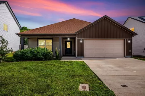 1115 Eagles View Dr, Clarksville, TN 37040