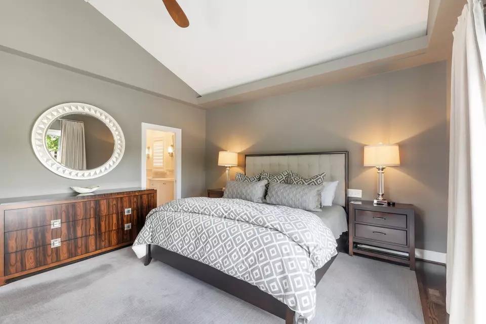 Bedroom - 143 Prospect Hl, Nashville, TN 37205 photo 1 of 8