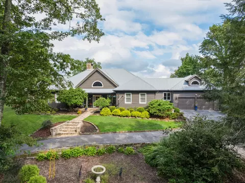 331 Brow Lake Rd, Lookout Mountain, GA 30750