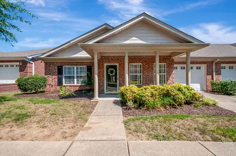 211 Wrennewood Ln, Franklin, TN 37064