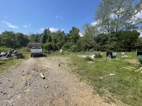 Exterior - 335 Eno Rd, Dickson, TN 37055 photo 10 of 11