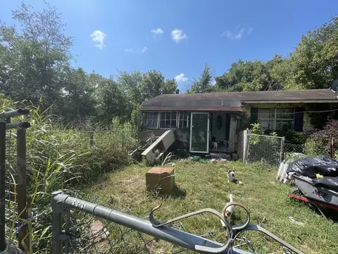 Exterior - 335 Eno Rd, Dickson, TN 37055 photo 8 of 11