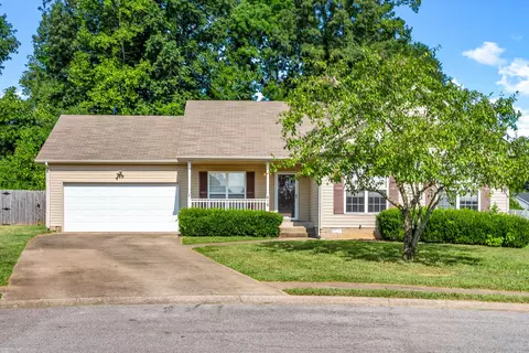 418 Athena Dr, Clarksville, TN 37042