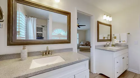 Bath - 305 Neely Ct, Franklin, TN 37067 photo 1 of 3