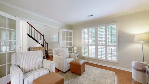 Living - 305 Neely Ct, Franklin, TN 37067 photo 2 of 3