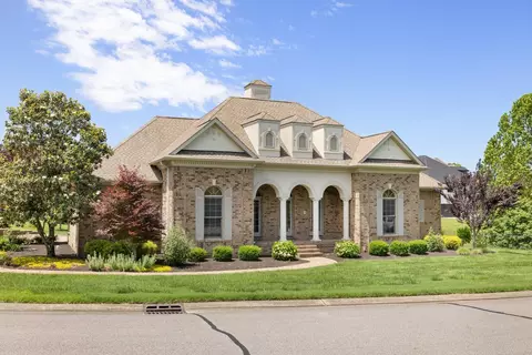 513 Country Club Dr, Dickson, TN 37055