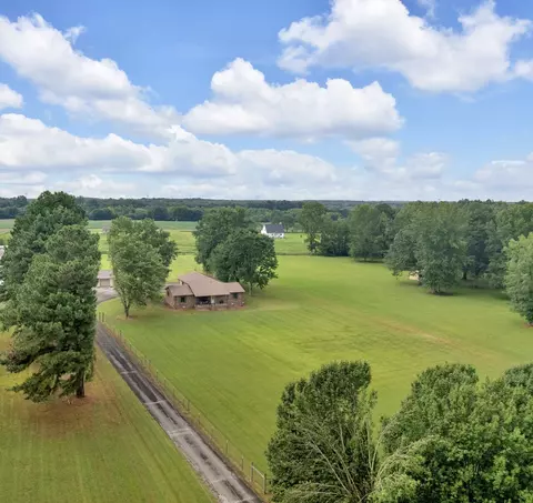 93 Jean Dr, Tullahoma, TN 37388