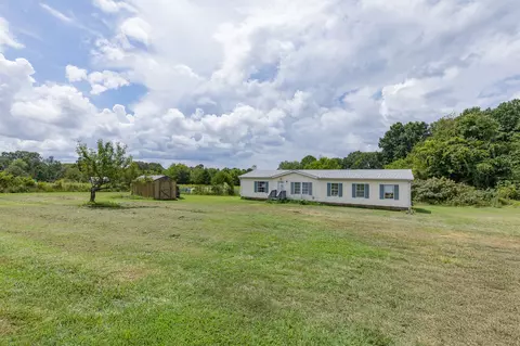 138 E Biggs Rd, Portland, TN 37148