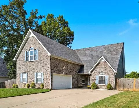 2031 Summit Ln, La Vergne, TN 37086