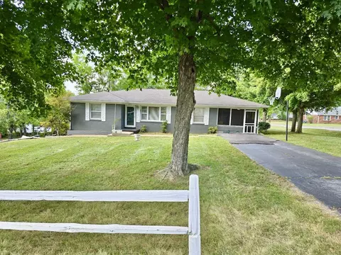 400 Chapman Ln, Columbia, TN 38401