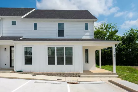 700 Laura Ward Pl, Lebanon, TN 37087