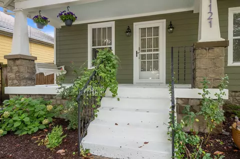 1121 Pennock Ave, Nashville, TN 37207