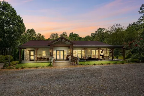 7360 Indian Trace Rd, Centerville, TN 37033