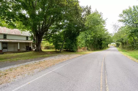 2882 Mobley Ridge Rd, Duck River, TN 38454