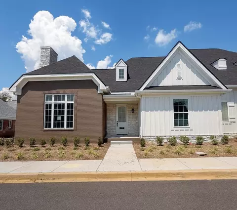 313 Flag Ct, Gallatin, TN 37066
