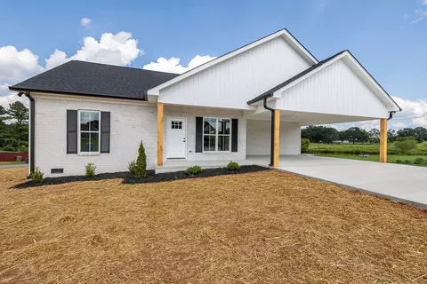 45 Baker Ct, Lawrenceburg, TN 38464