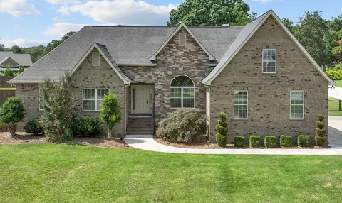 201 Hunters Ridge Dr, Tullahoma, TN 37388