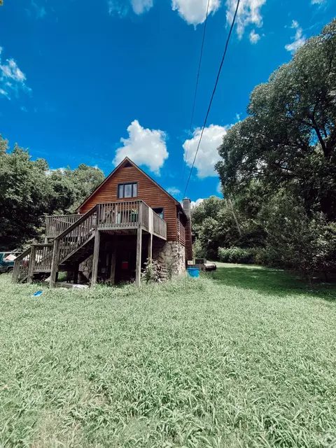 1094 Theta Pike, Columbia, TN 38401