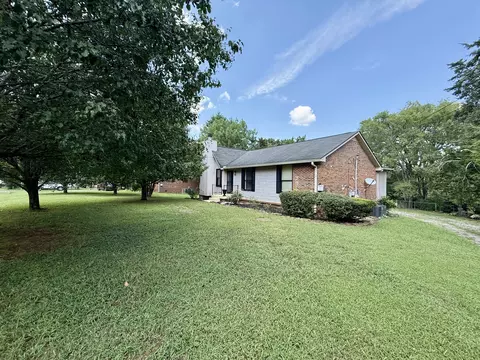 153 September Dr, La Vergne, TN 37086