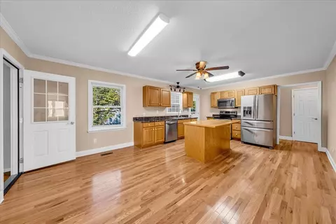 102 2nd Ave N, Decherd, TN 37324 photo 7