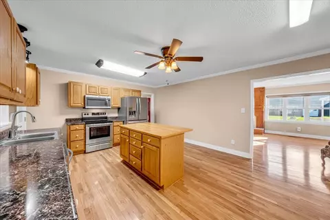 102 2nd Ave N, Decherd, TN 37324 photo 9