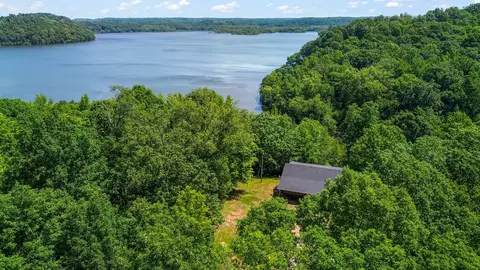 24 Charlsie Ln, Stewart, TN 37175
