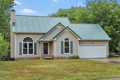 2148 Bauling Ln, Clarksville, TN 37040