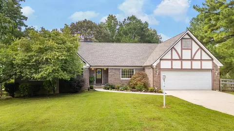 275 Country Place Dr NW, Cleveland, TN 37312