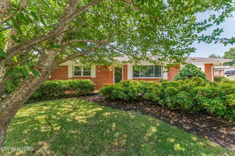 115 Harvey St, Maryville, TN 37804