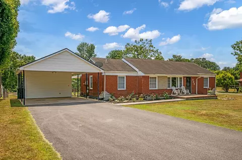 304 E Overhill Dr, Dickson, TN 37055 photo 9