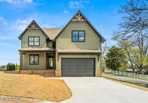 102 Vintage Ct, Maryville, TN 37801