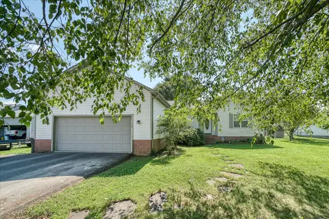 4010 Huntington Dr, Cookeville, TN 38501