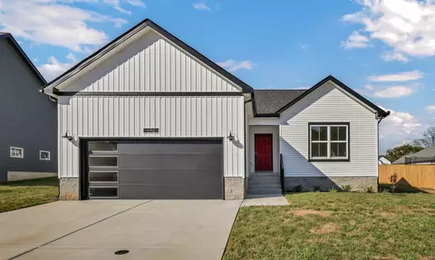 176 Leitrim Dr, Clarksville, TN 37042