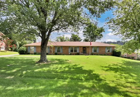 405 Fabian Pl, Clarksville, TN 37043