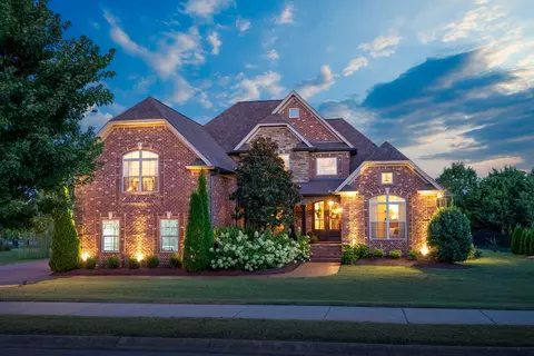 113 Springfield Dr, Lebanon, TN 37087