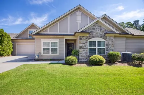 1638 Sedgefield Dr, Ooltewah, TN 37363