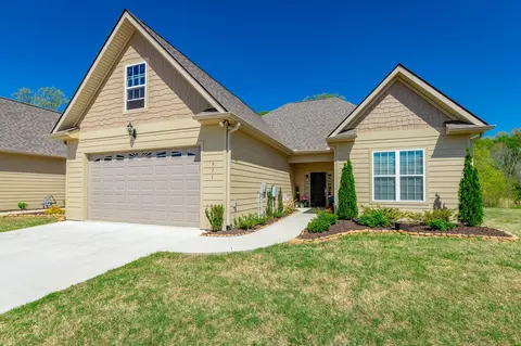 971 Jackson Mill Dr, Hixson, TN 37343