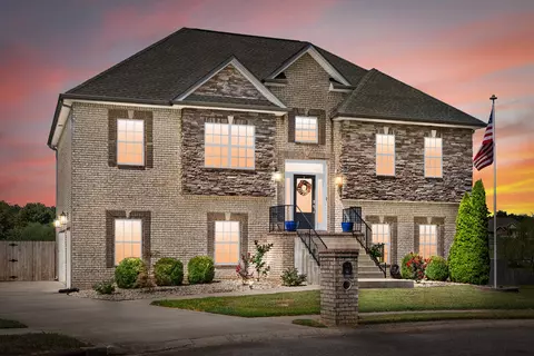 1014 Fox Hollow Pl, Adams, TN 37010