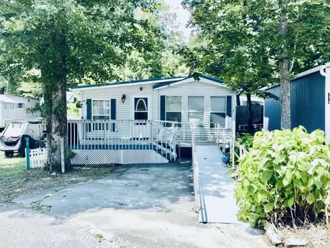 69 Seminole Rd #F15, Crossville, TN 38572