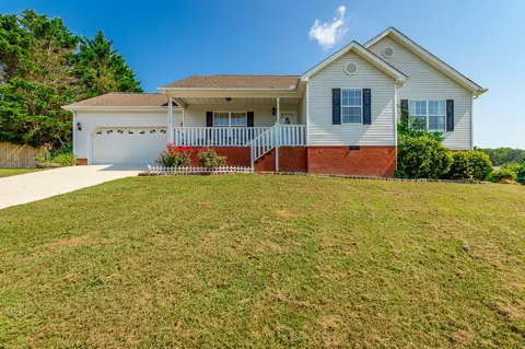55 Lost Creek Dr, Ringgold, GA 30736